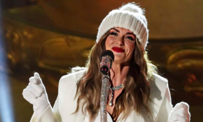 Carly Pearce wears Ben-Amun to perform at the Rockefeller Christmas tree lighting in NYC