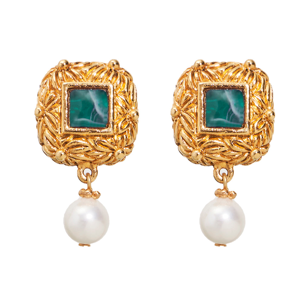 24kt gold plated post earring inlayed with green czech glass stone featuring pearl drop