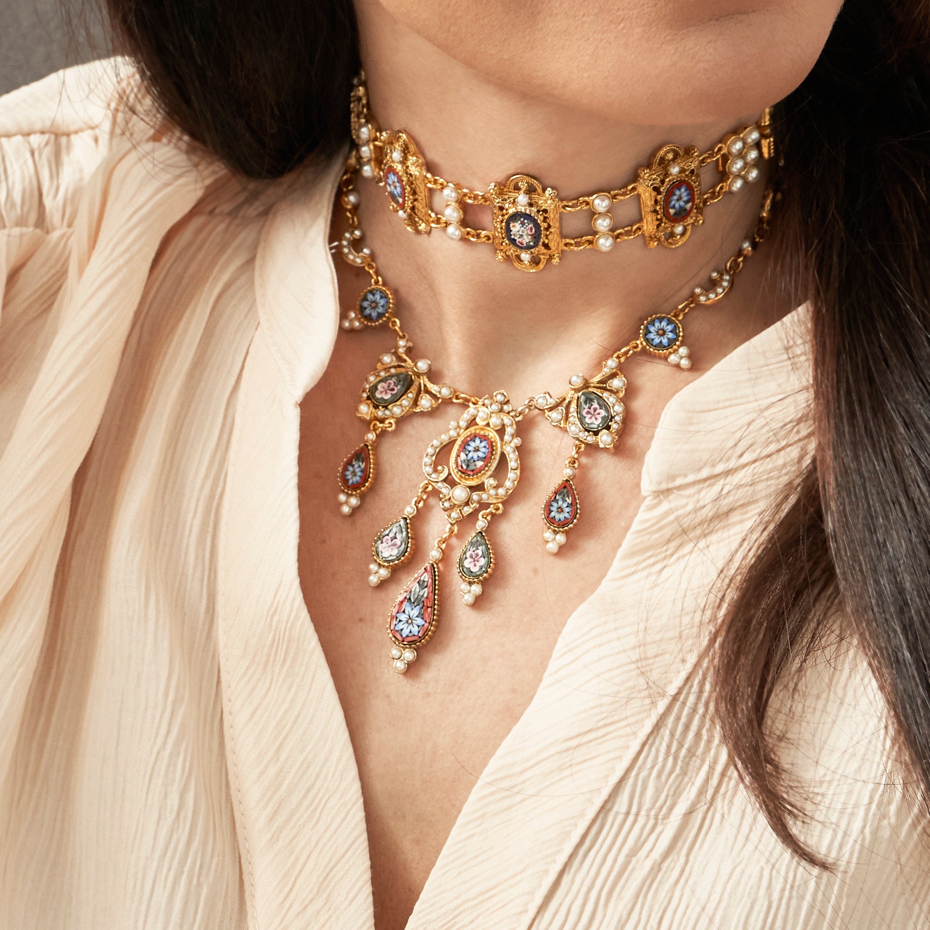 model wearing Ben-Amun Daphne Collection choker necklace and Joanna necklace
