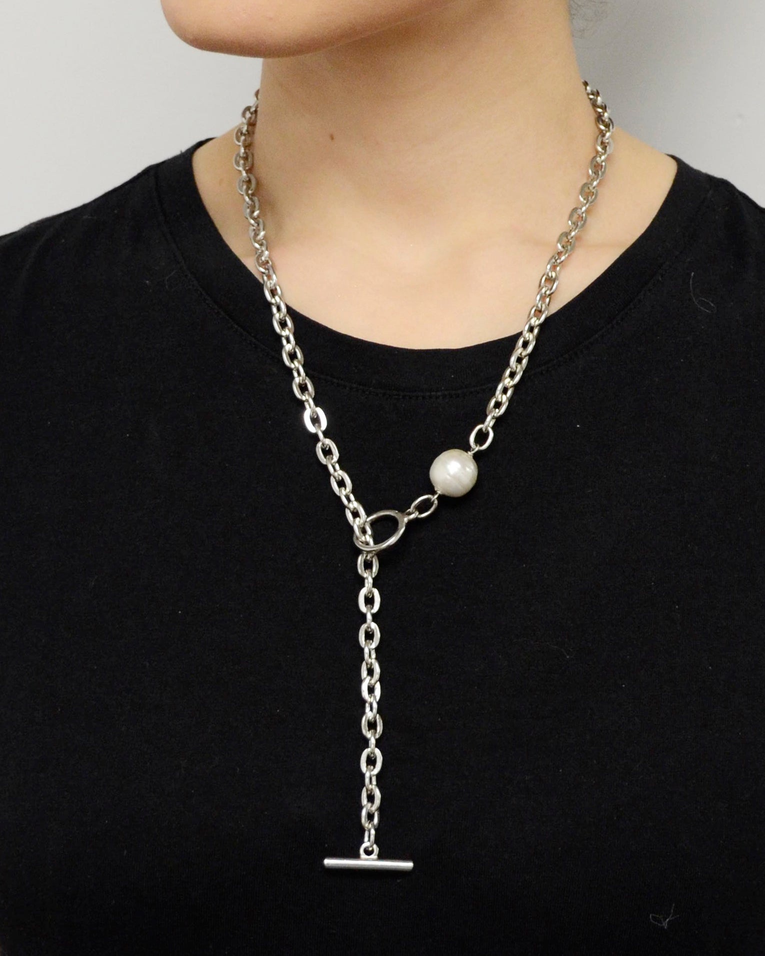 model styled with ben-amun silver link drop necklace